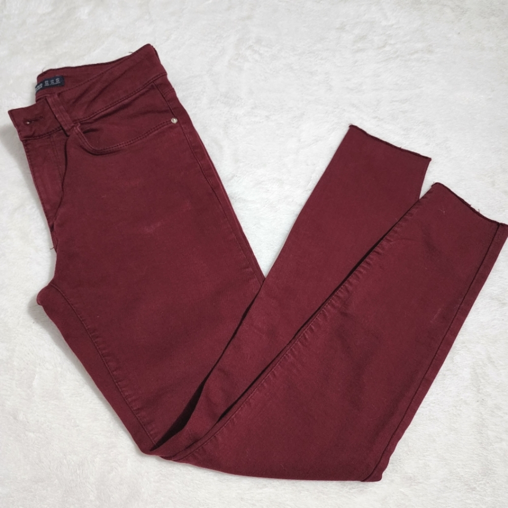 Zara Burgundy skinny jeans legging size 4
